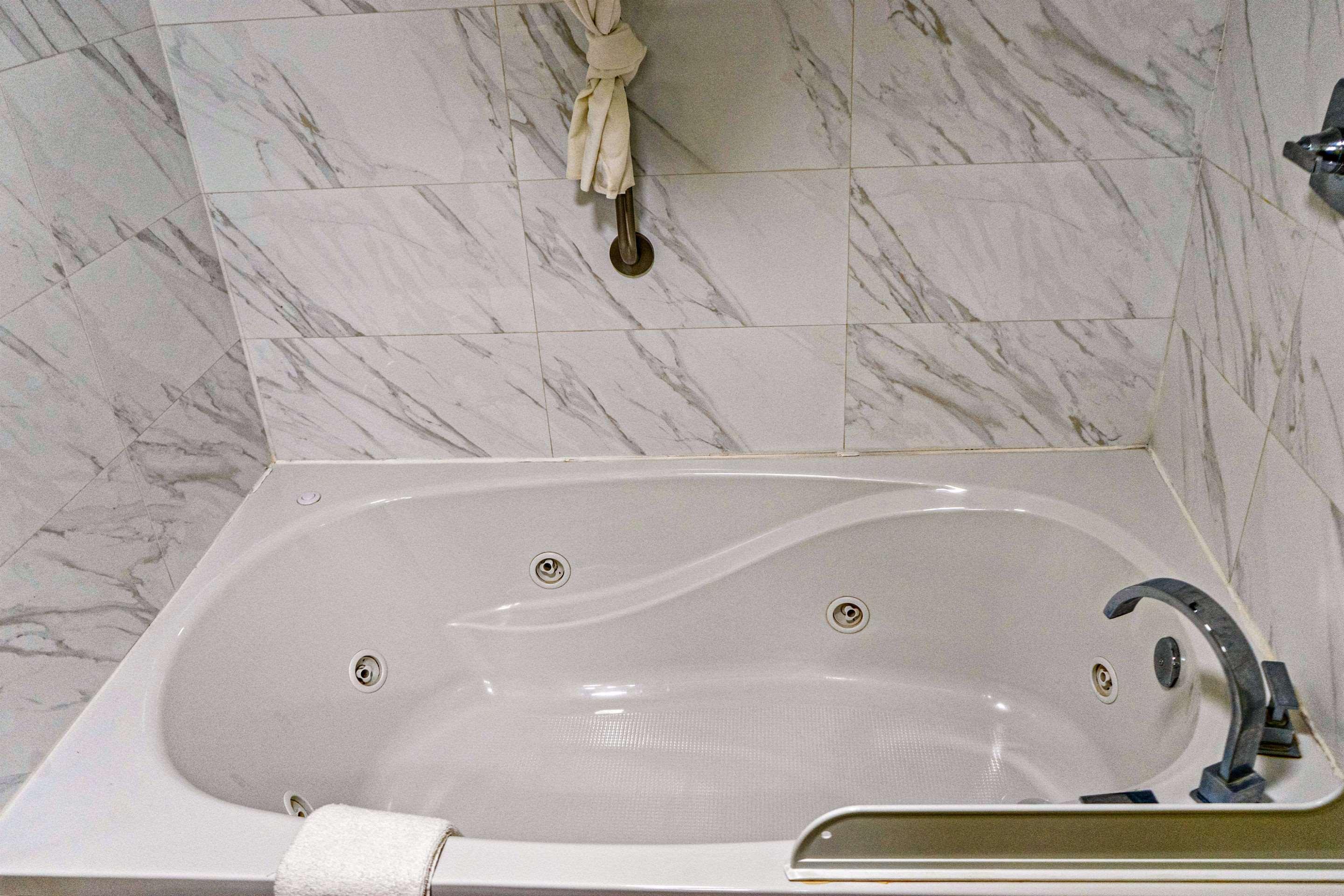 Quality Inn Whiteville North Extérieur photo